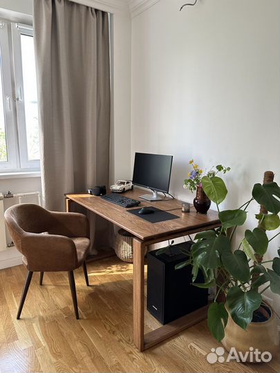 Компьютерный стол из массива дуба морбилонга