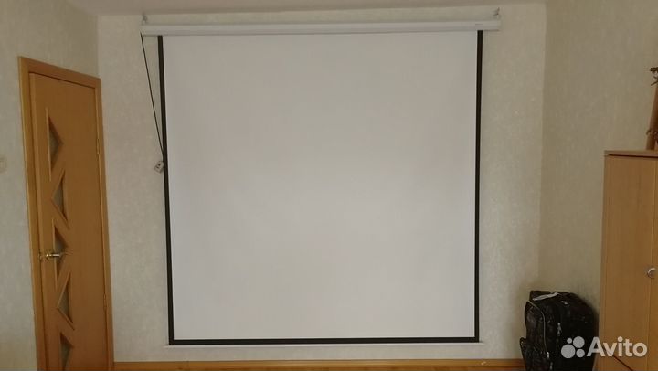 Проекционный экран