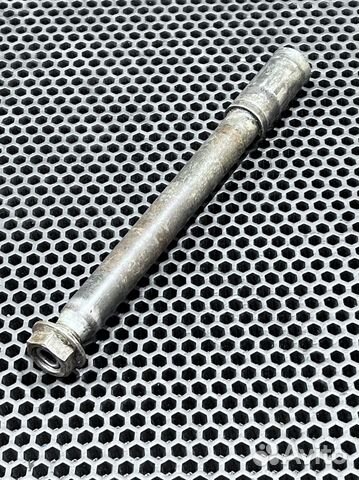 Передняя ось Honda CR 125R 1995-1996