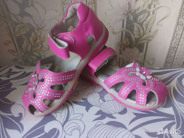 Сандалии для девочки 26 размер