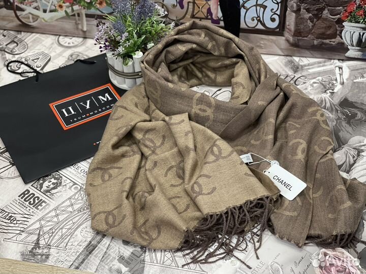 Палантин утепленный chanel, louis vuitton