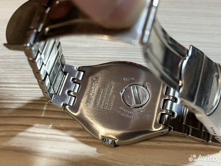 Часы Swatch Flattering YWS425G