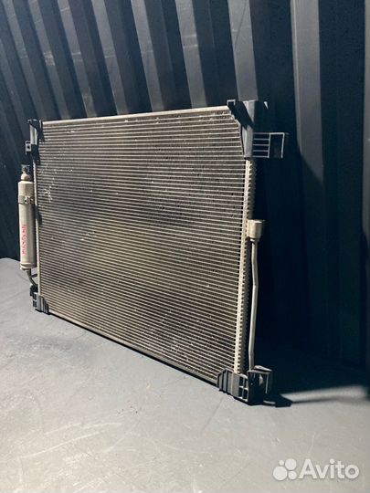 Радиатор кондиционера передний Infiniti M25 M37