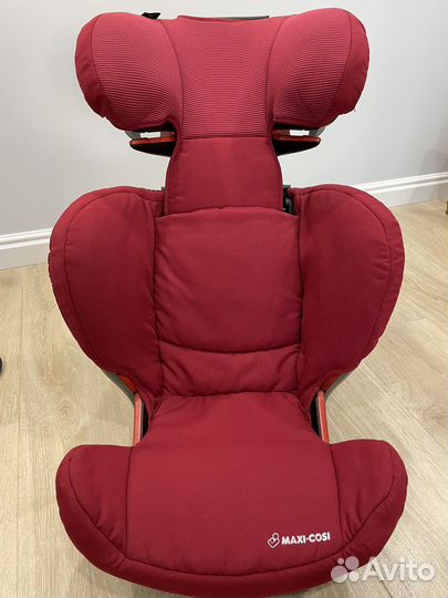 Автокресло Maxi-Cosi RodiFix AirProtect Robin Red