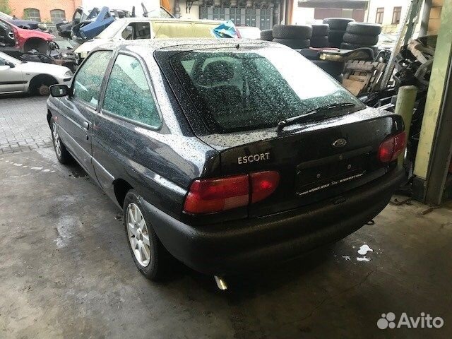 Разбор на запчасти Ford Escort