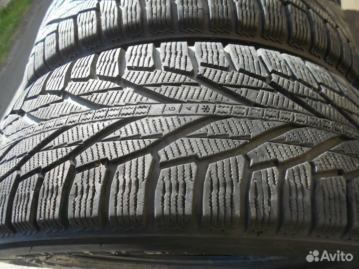 Nokian Tyres Hakkapeliitta R2 SUV 215/65 R16