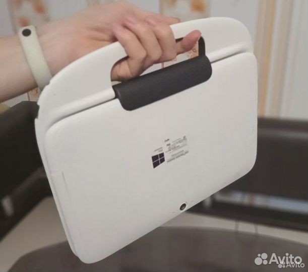 Планшет-ноутбук трансформер с Windows 10