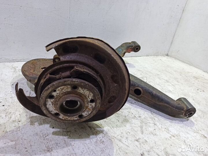 Рычаг задний правый