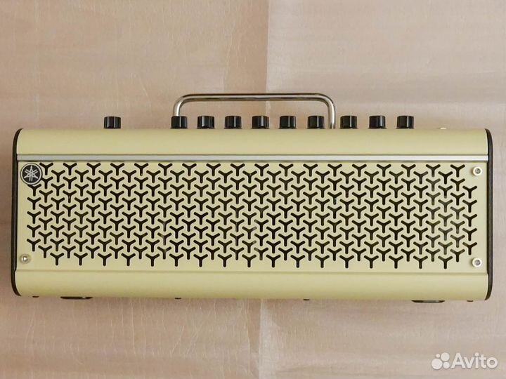 Гитарный комбо Yamaha THR30II wireless