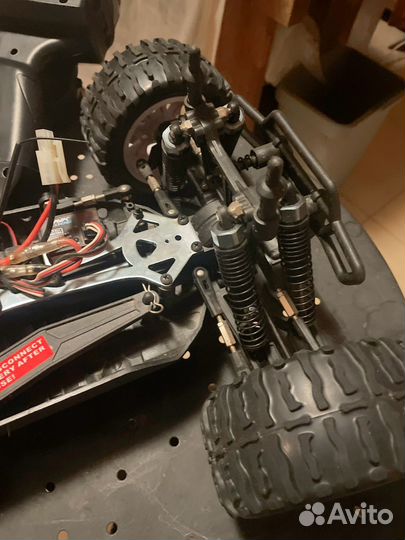 Машинка на пульте управления большая