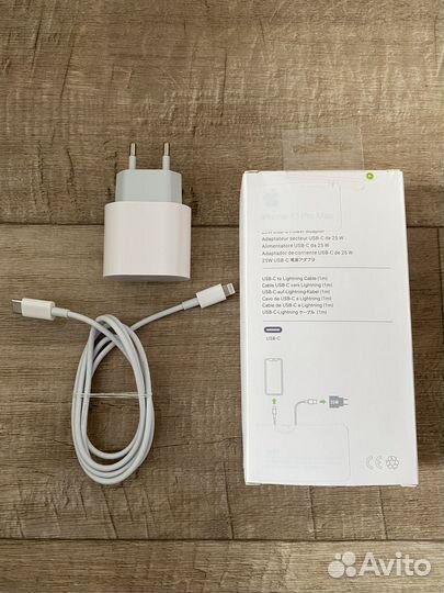 Зарядное устройство на iPhone 25w