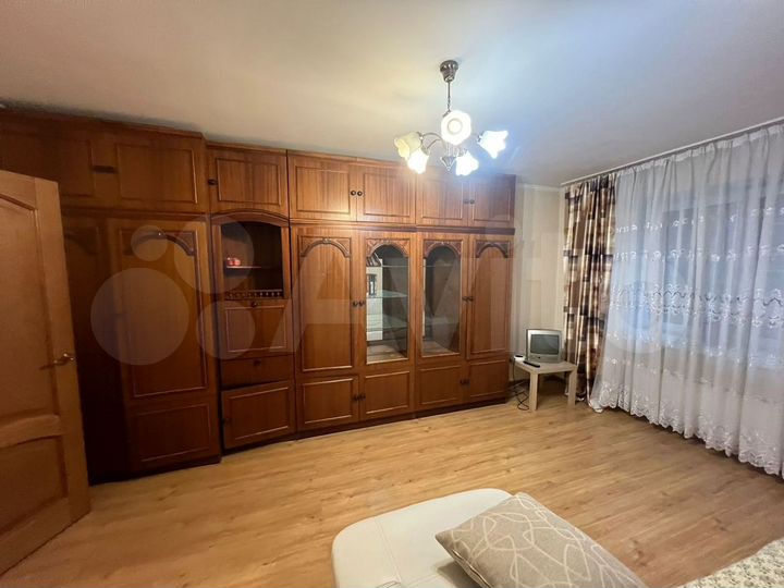 2-к. квартира, 70 м², 2/10 эт.