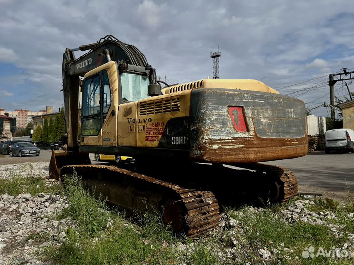 Гусеничный экскаватор Volvo EC290B LC, 2012