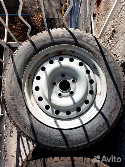 Bridgestone Ice Cruiser 7000 195/65 R15