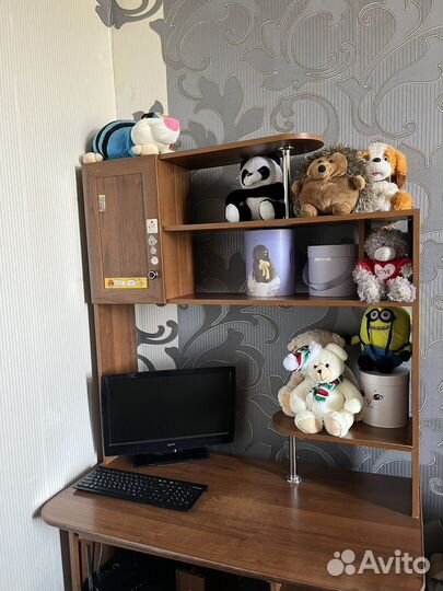 Компьютерный стол