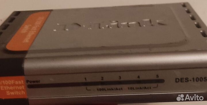 Коммутатор D-link DES1005d