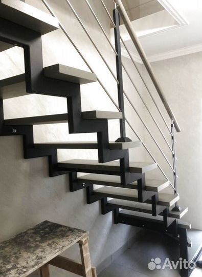 Лестница из листового металла