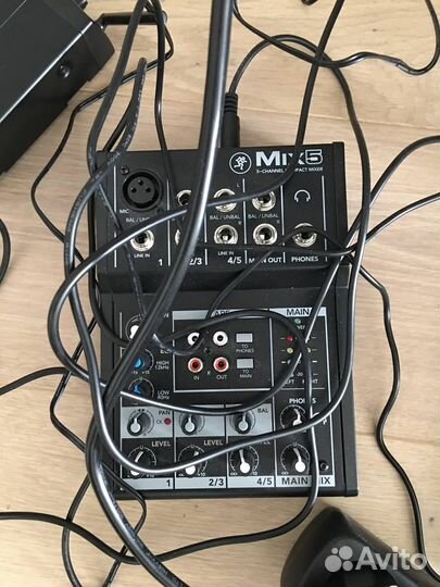 Микшерный пульт mackie Mix5