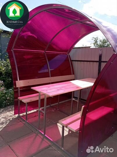 Беседка с мебелью