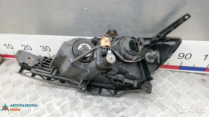 Фара правая Mazda 3 BK рест. 2008