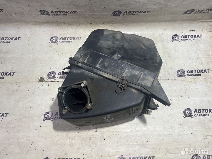 Корпус воздушного фильтра Audi 100 C4