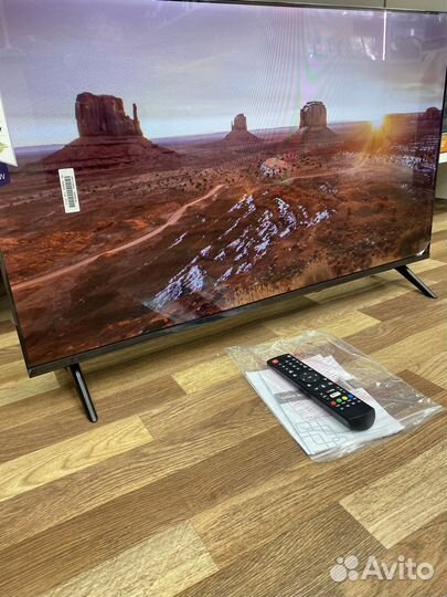 Телевизор SMART tv новый 43