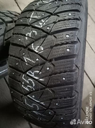 Dunlop Ice Touch 215/55 R16