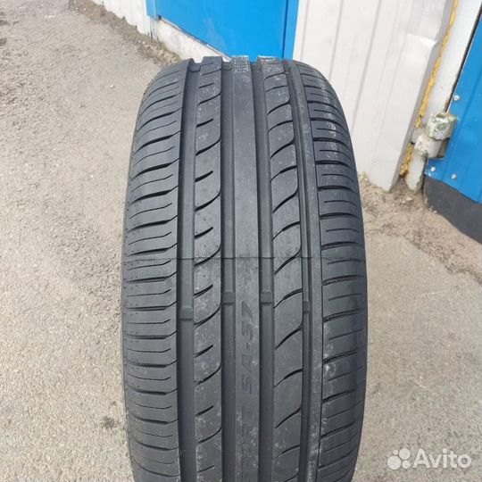 Westlake Zuper Eco Z-107 235/50 R18 97V