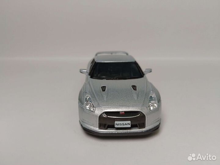 Nissan GT-R 1:36