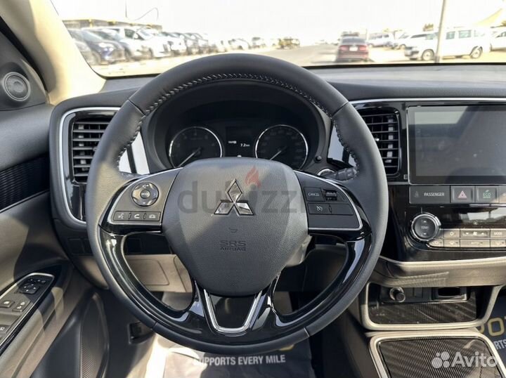 Mitsubishi Outlander 2.0 CVT, 2022, 24 км