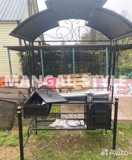 Мангал с крышей