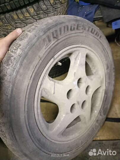 Bridgestone Blizzak Revo1 205/65 R15