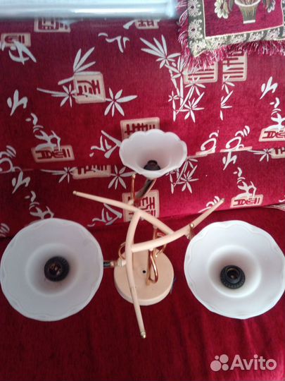 Люстра трёх рожковая, б/у