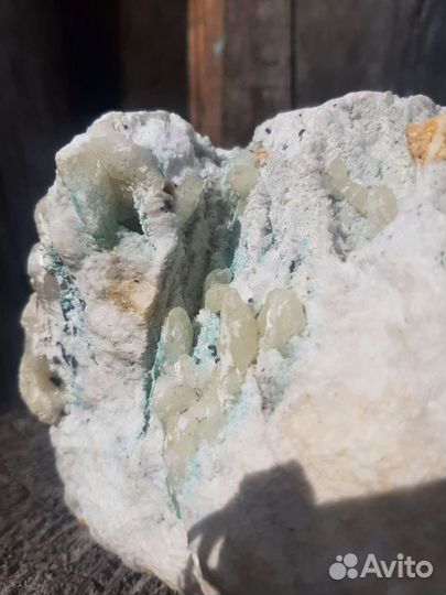 Огромный коллекционый образец барита,с включениями