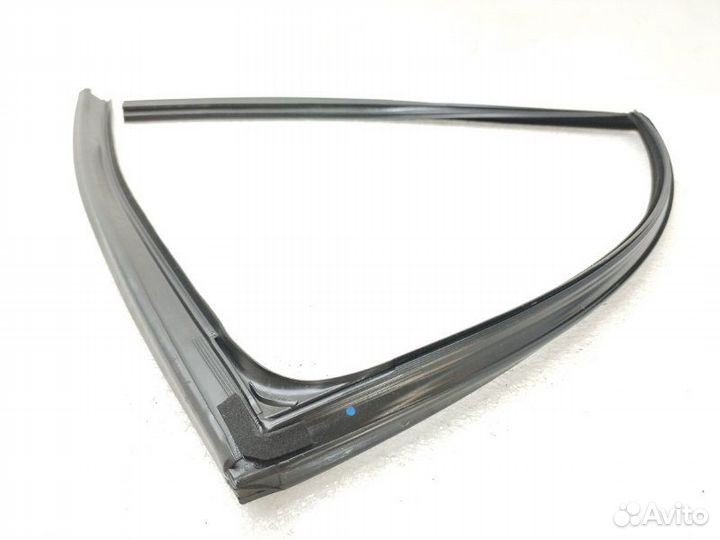 Уплотнитель стекла двери задний левый Bmw 5-Series