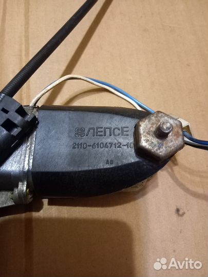 Стеклоподъемник электрический