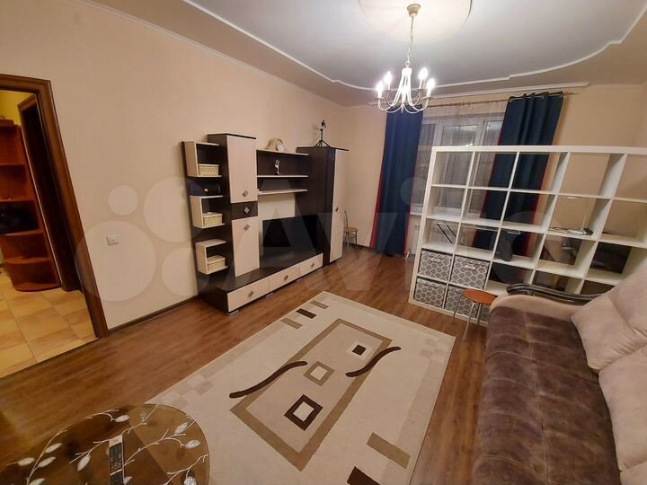 2-к. квартира, 61 м², 1/2 эт.