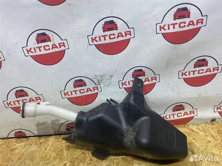 Бачок омывателя с мотором Opel Astra J