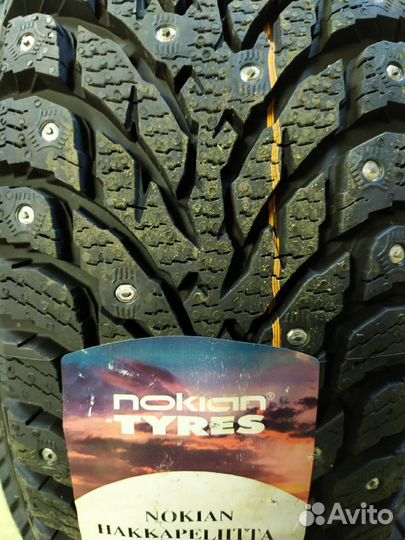 Nokian Tyres Hakkapeliitta 9 SUV 215/70 R16