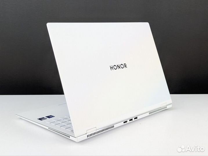 Honor MagicBook Pro 16 3K+ 165hz Ultra 5 125H 24GB