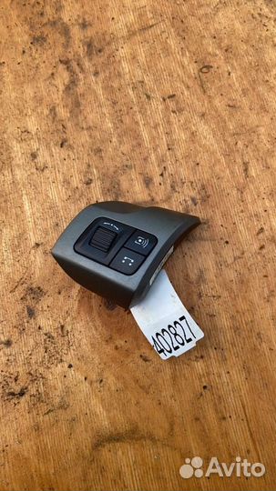 Кнопки управления магнитолой на руле Opel Astra H