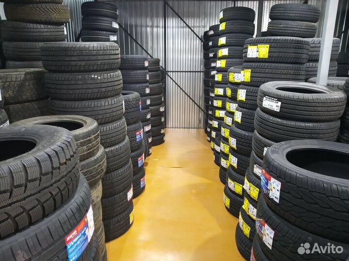 Habilead PracticalMax H/P RS26 295/40 R21