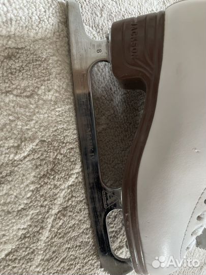 Фигурные коньки jackson