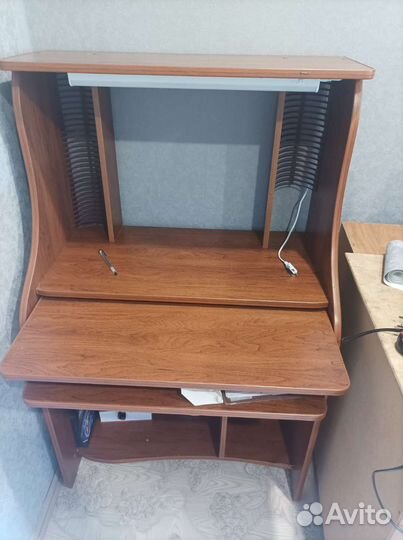 Компьютерный стол