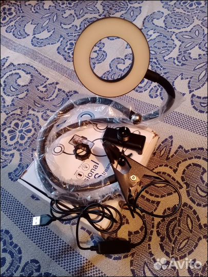 Кольцевая светодиодная лампа