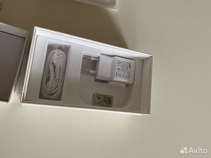 Телефон Samsung galaxy a3