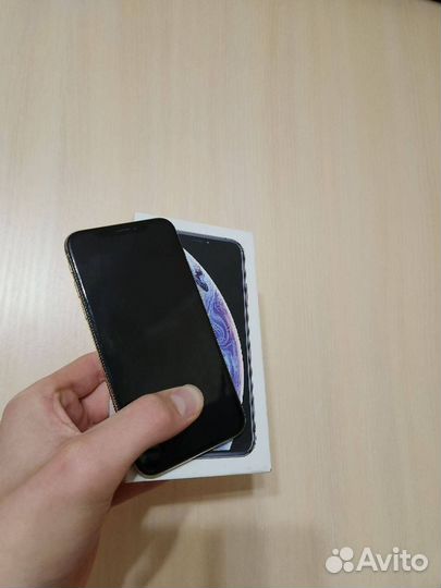 iPhone Xs, 64 ГБ