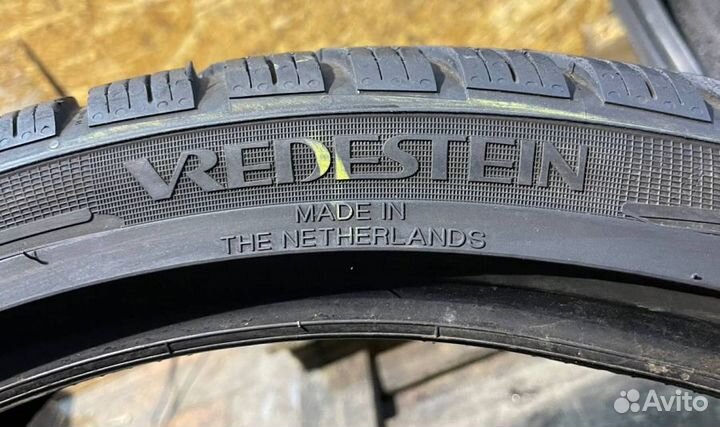 Vredestein Wintrac Pro 245/35 R20