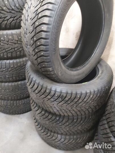 Nokian Tyres Hakkapeliitta 8 SUV 275/50 R20 113T