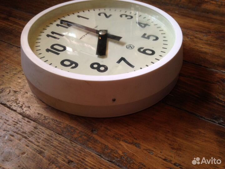 Часы большие стрела СССР новые
